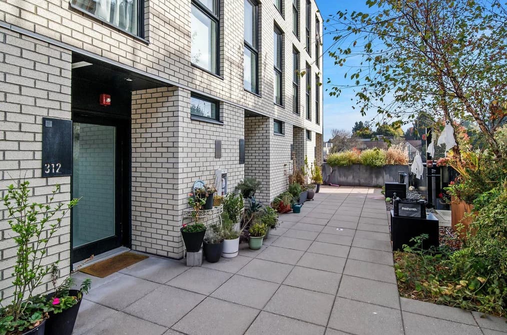 312 1647 E PENDER STREET, Vancouver, BC — Residential for Sale - Main Photo