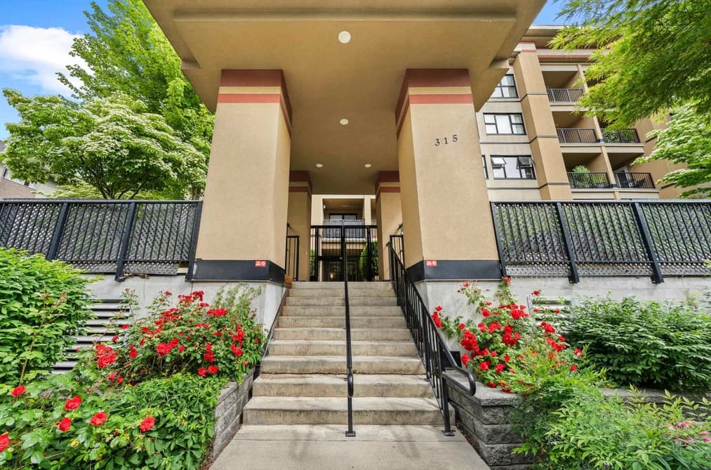 312 315 KNOX STREET, New Westminster, BC — Residential for Sale - Main Photo