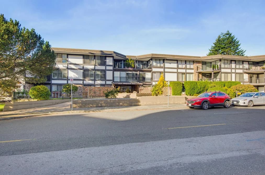 313 1437 FOSTER STREET, White Rock, BC — Residential for Sale - Main Photo