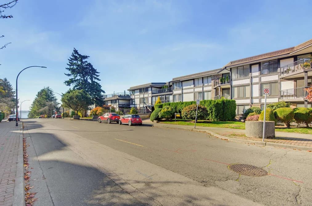313 1437 FOSTER STREET, White Rock, BC — Residential for Sale - Photo 2