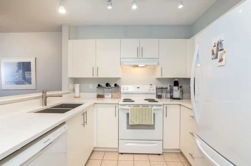 313 147 E 1ST STREET, North Vancouver, BC — Residential for Sale - Photo 2