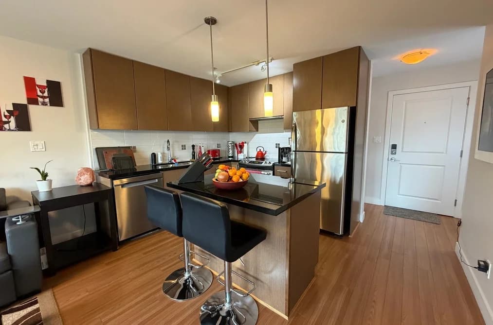 313 15735 CROYDON DRIVE, Surrey, BC — Residential for Sale - Photo 2