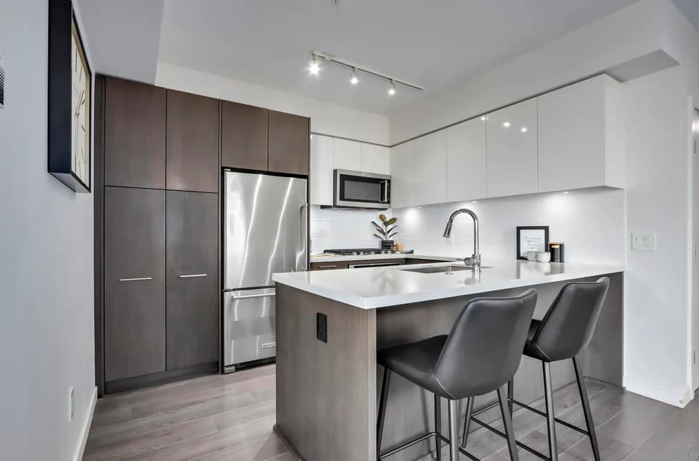 313 417 GREAT NORTHERN WAY, Vancouver, BC — Residential for Sale - Photo 2