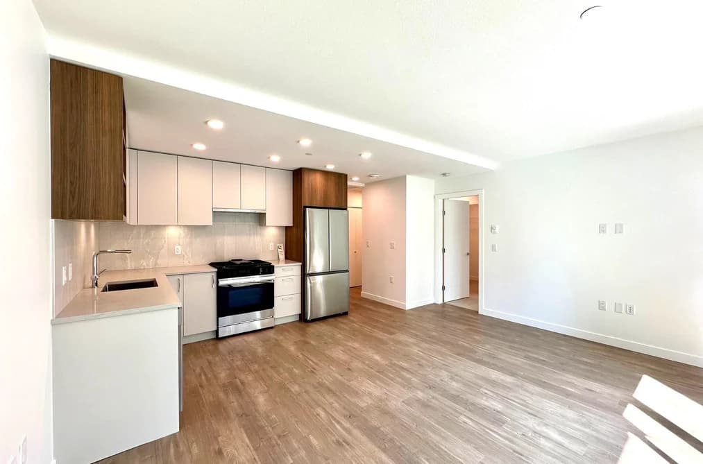 313 723 GROVER AVENUE, Coquitlam, BC — Residential for Sale - Photo 2