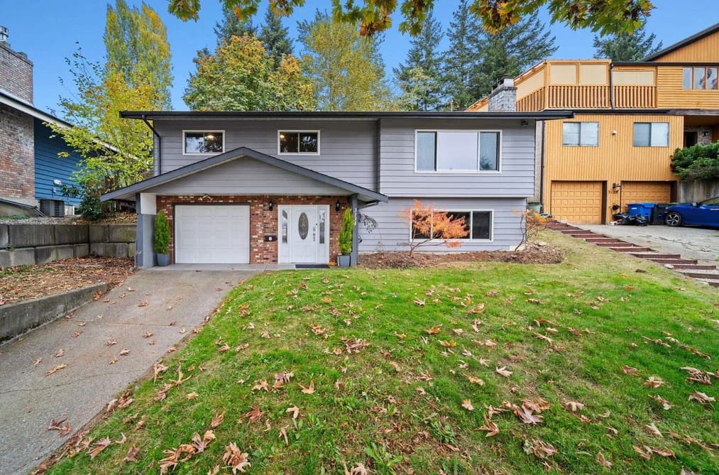 3134 Elgon Court, Abbotsford, BC - House for Sale - Photo 2 of 40 3134 Elgon Court, Abbotsford, BC - House for Sale - Photo 2 of 40