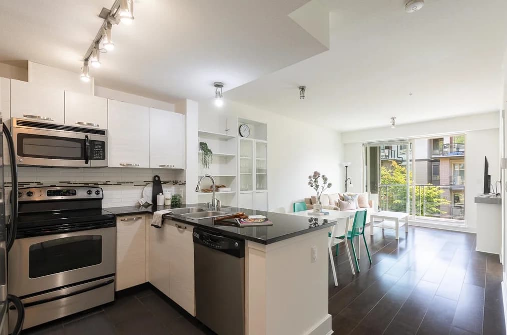 314 7418 BYRNEPARK WALK, Burnaby, BC — Residential for Sale - Photo 2