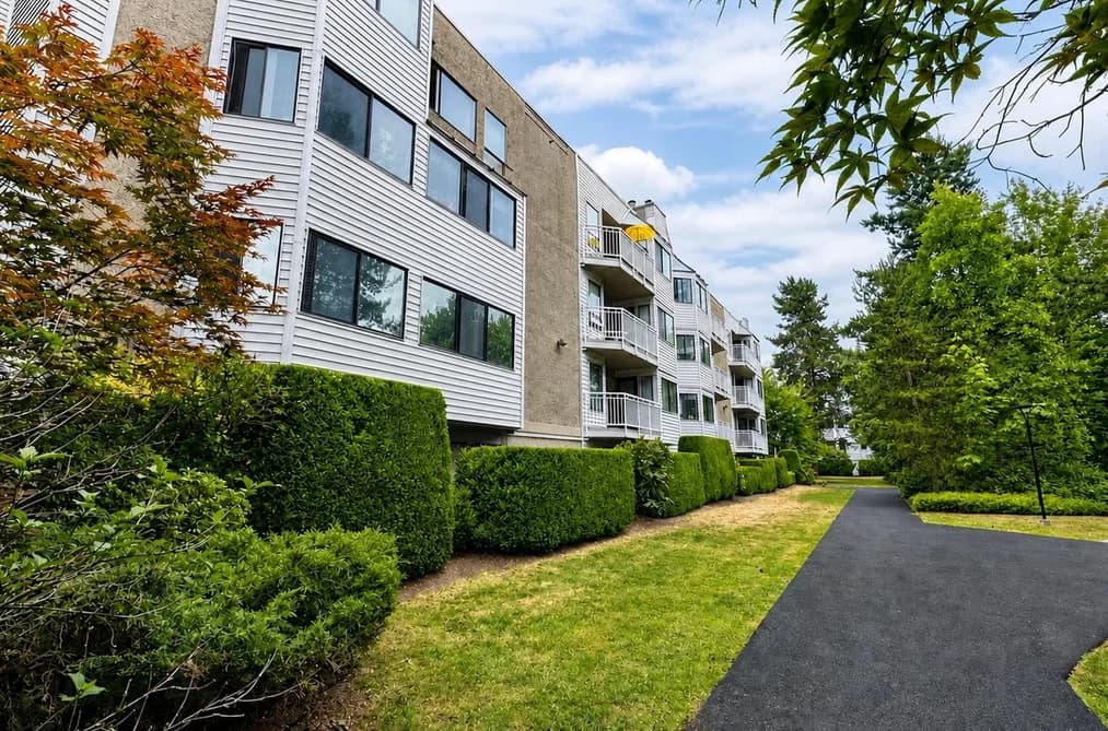 314 9584 MANCHESTER DRIVE, Burnaby, BC — Residential for Sale - Main Photo