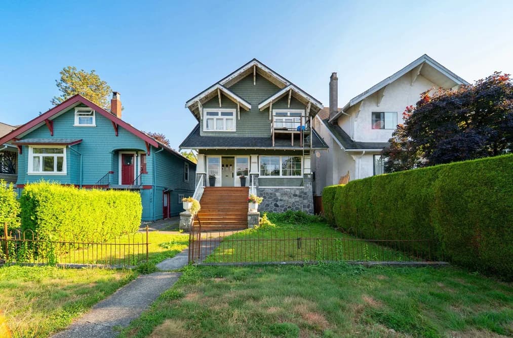 3144 W 7TH AVENUE, Vancouver, BC — Residential Income for Sale - Photo 2