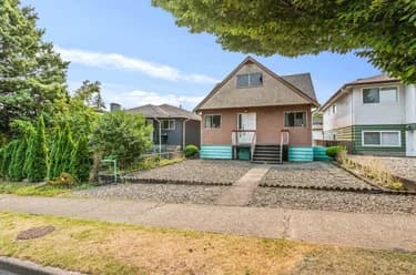 House for sale at 3148 E 1st Avenue Vancouver British Columbia - MLS: R3154314