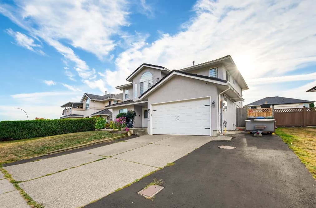 3149 GOLDFINCH STREET, Abbotsford, BC — Residential for Sale - Photo 2