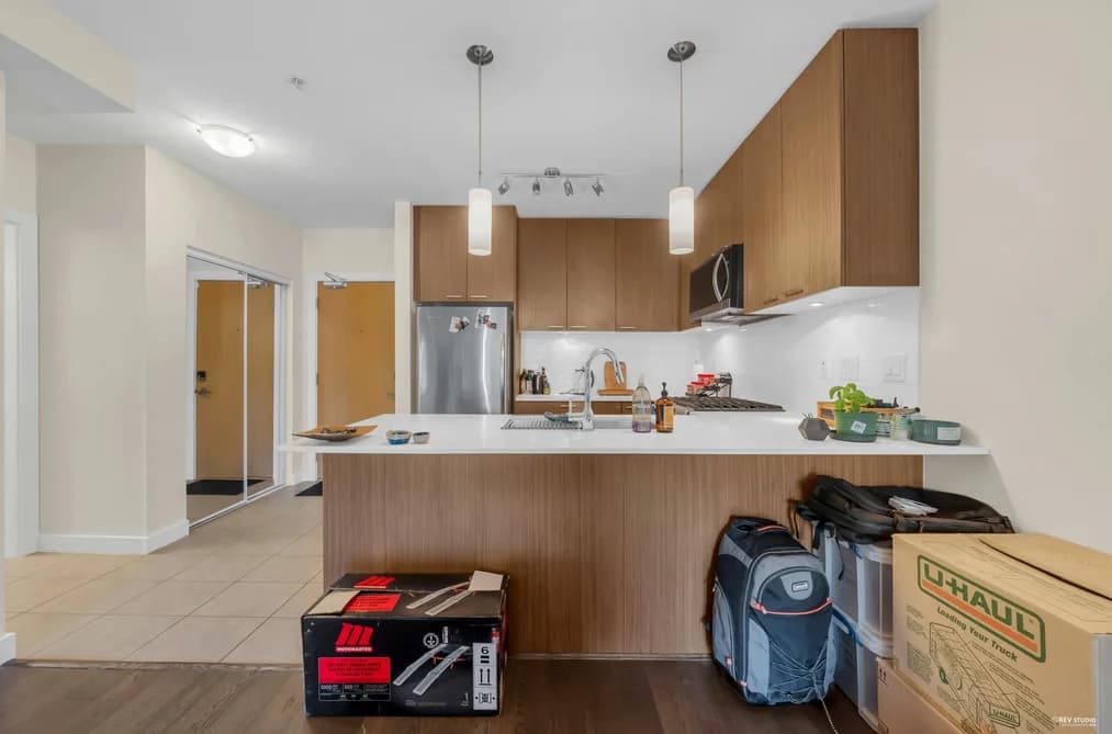 315 1330 MARINE DRIVE, North Vancouver, BC — Residential for Sale - Photo 2
