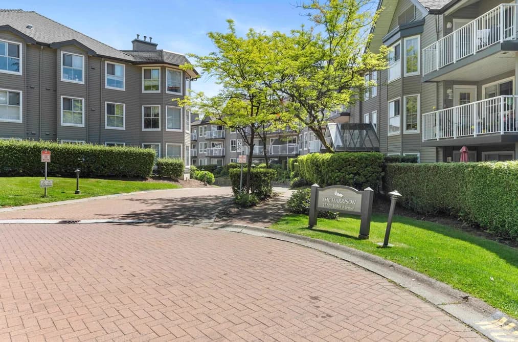 315 15140 108 AVENUE, Surrey, BC — Residential for Sale - Photo 2