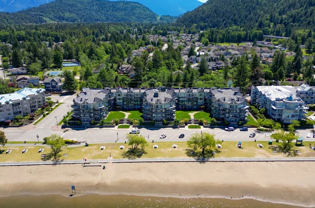 315 378 ESPLANADE AVENUE, Harrison Hot Springs, BC — Residential for Sale - Photo 2