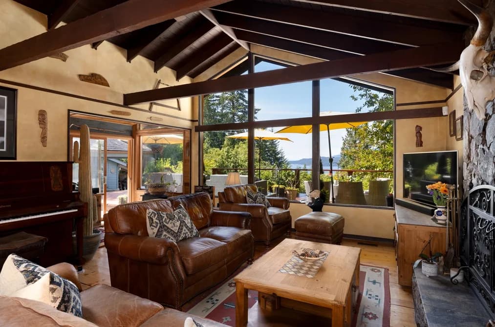 315 BAYVIEW ROAD, Lions Bay, BC — Residential for Sale - Main Photo