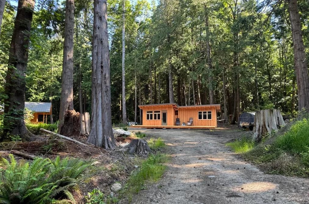 315 HAIRY ELBOW ROAD, Sechelt, BC — Residential for Sale - Photo 2