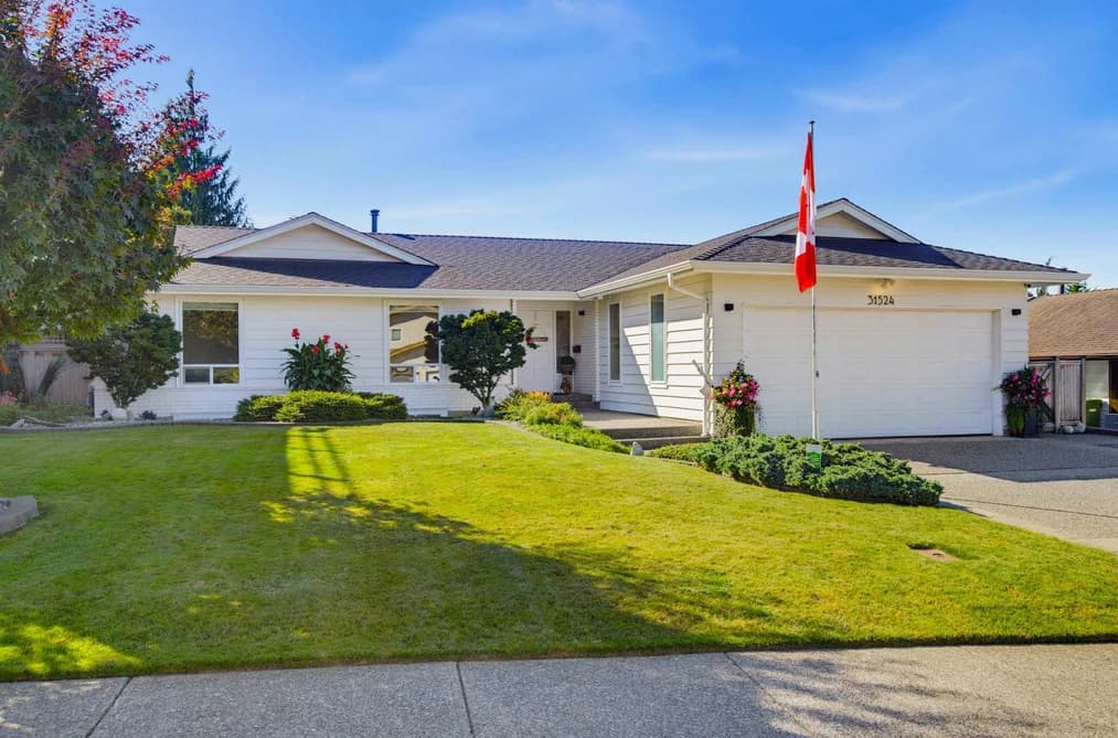 31524 Sunnyside Crescent, Abbotsford, BC - MLS: R3162431 - Photo 1 31524 Sunnyside Crescent, Abbotsford, BC - MLS: R3162431 - Photo 1