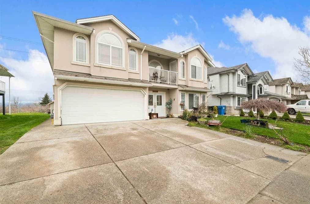 31533 HOMESTEAD CRESCENT, Abbotsford, BC — Residential for Sale - Main Photo