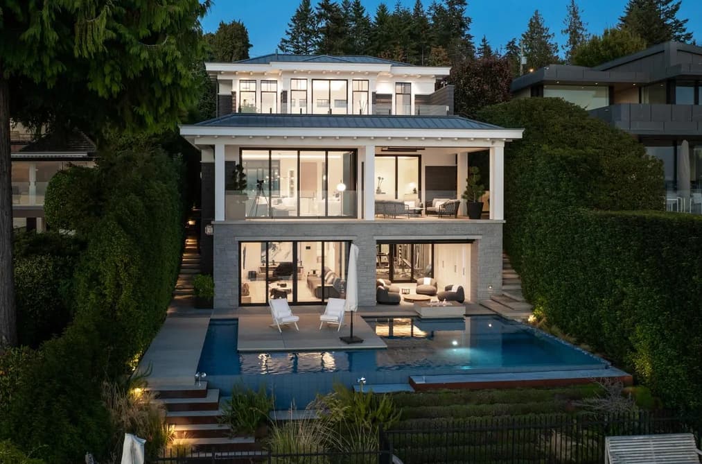 3156 TRAVERS AVENUE, West Vancouver, BC — Residential for Sale - Main Photo
