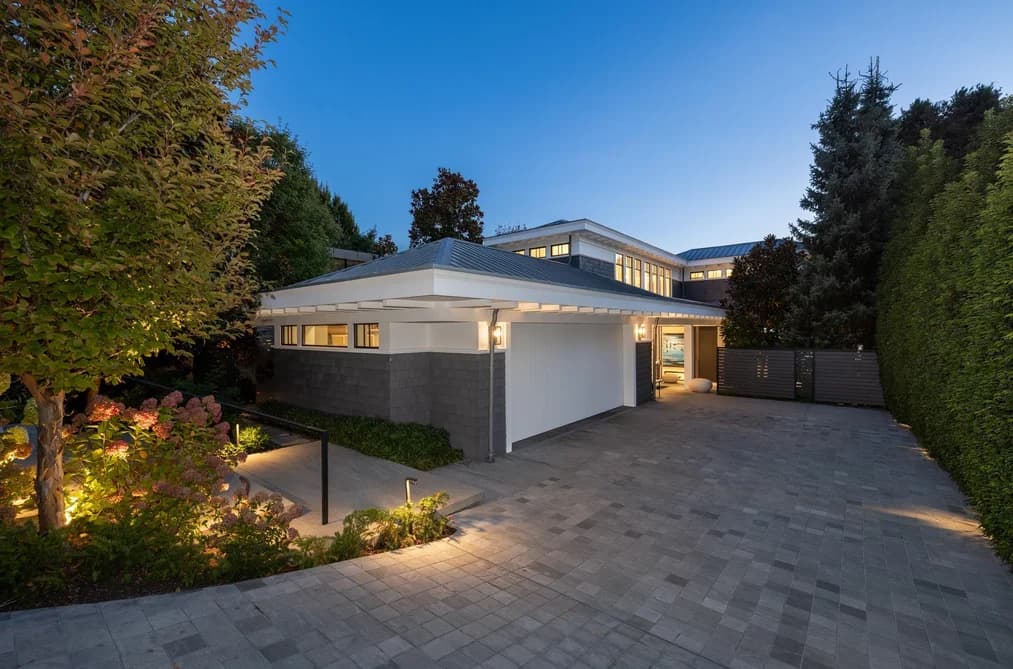 3156 TRAVERS AVENUE, West Vancouver, BC — Residential for Sale - Photo 2
