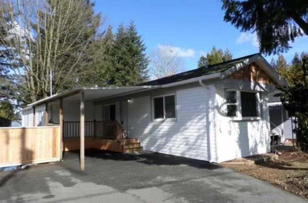 31585 LOMBARD AVENUE, Abbotsford, BC — Residential for Sale - Photo 2