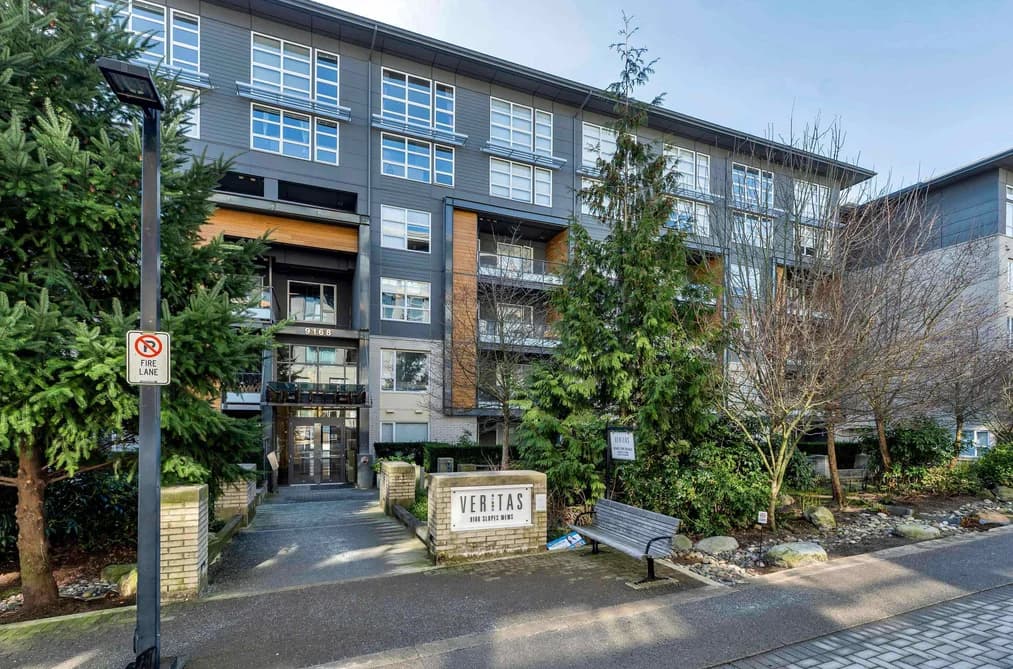 316 9168 SLOPES MEWS, Burnaby, BC — Residential for Sale - Photo 2