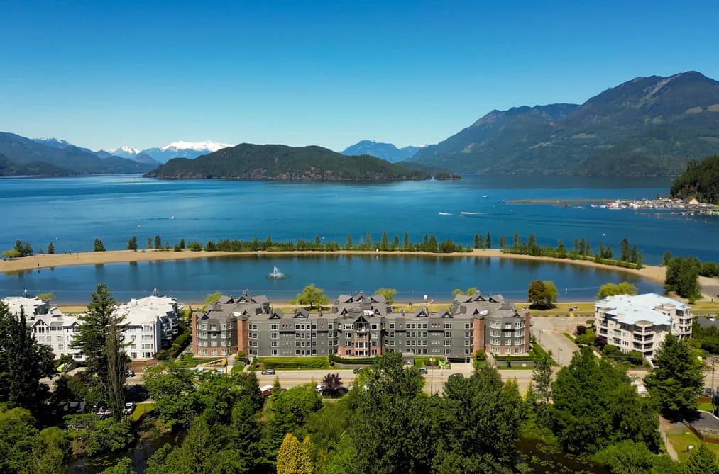 317 378 ESPLANADE AVENUE, Harrison Hot Springs, BC — Residential for Sale - Main Photo