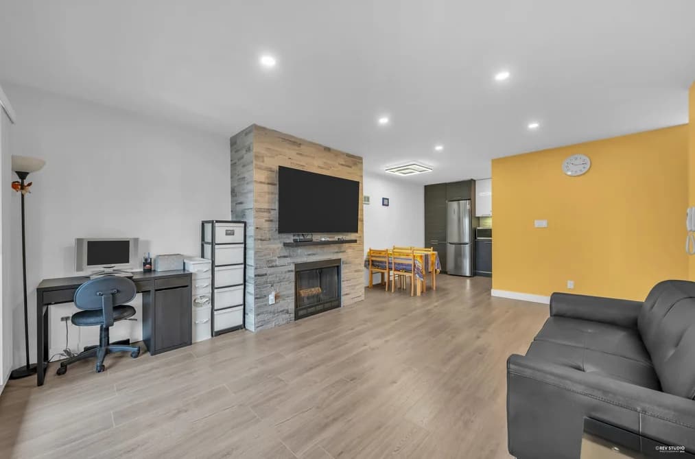 317 8600 ACKROYD ROAD, Richmond, BC — Residential for Sale - Photo 2