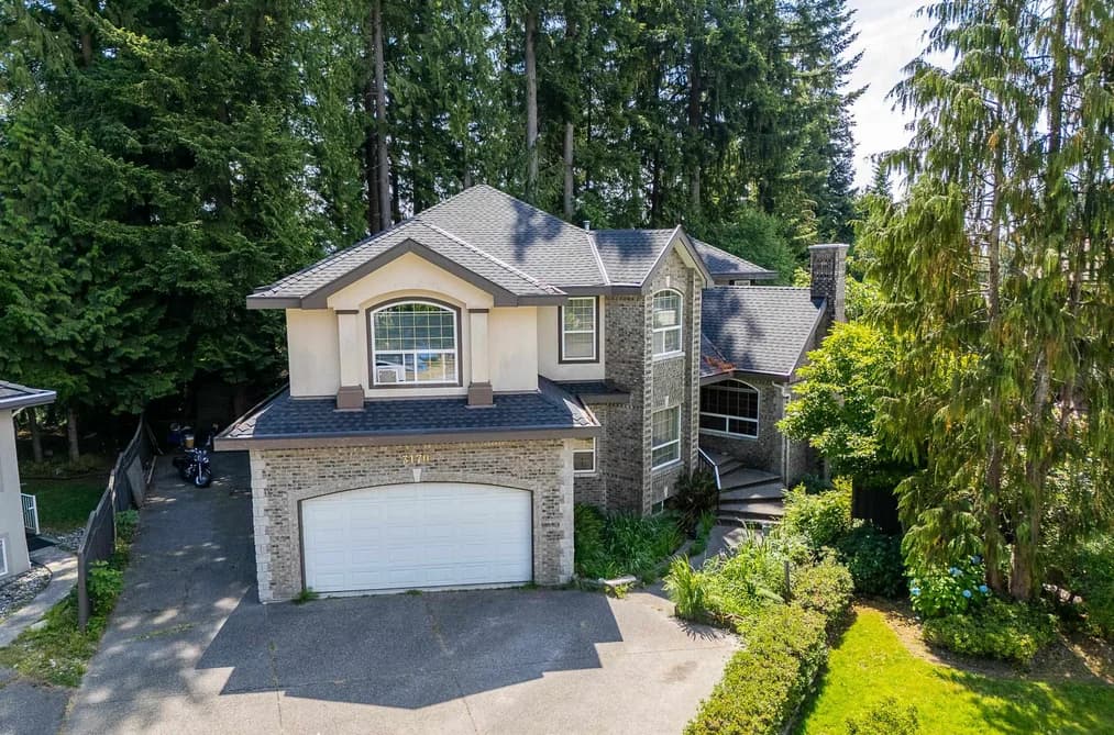 3170 HALLAM COURT, Coquitlam, BC — Residential for Sale - Photo 2