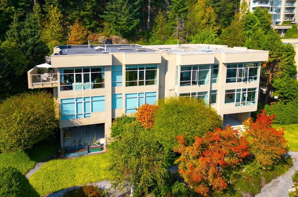 3178 DEER RIDGE DRIVE, West Vancouver, BC — Residential for Sale - Photo 2