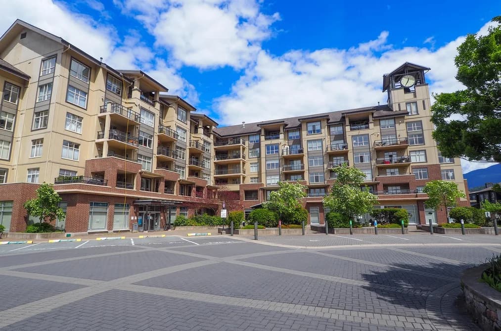 318 1211 VILLAGE GREEN WAY, Squamish, BC — Residential for Sale - Main Photo
