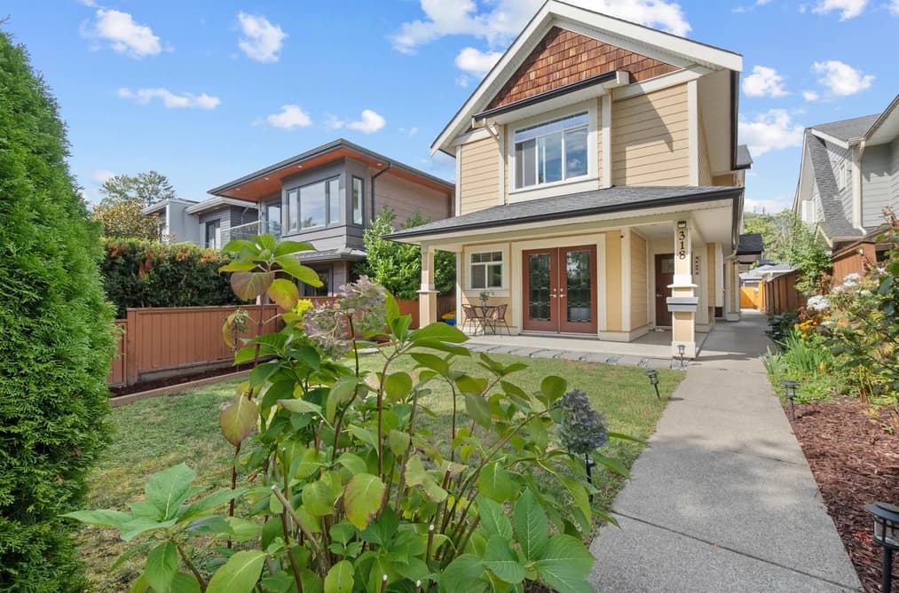 318 W 18TH STREET, North Vancouver, BC — Residential for Sale - Main Photo