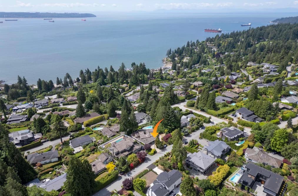 3180 WESTMOUNT PLACE, West Vancouver, BC — Residential for Sale - Main Photo