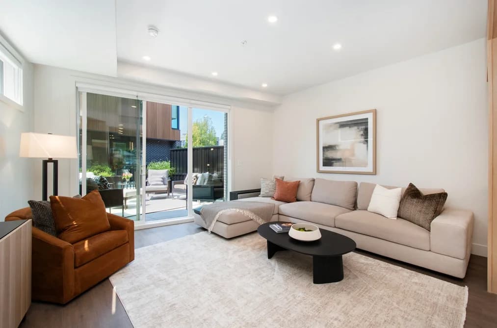 3181 CANFIELD CRESCENT, North Vancouver, BC — Residential for Sale - Photo 2