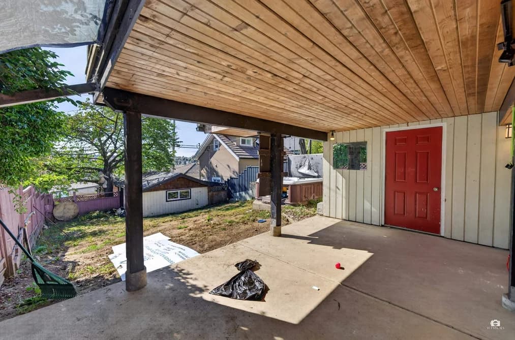 3184 E 8TH AVENUE, Vancouver, BC — Residential for Sale - Photo 2