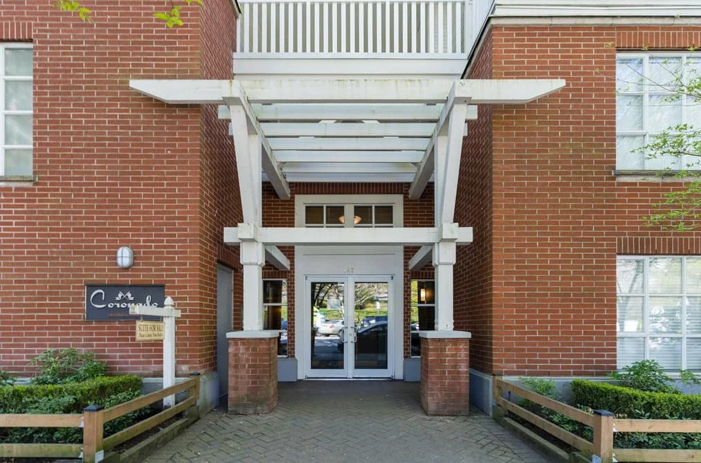 319 147 E 1ST STREET, North Vancouver, BC — Residential for Sale - Photo 2
