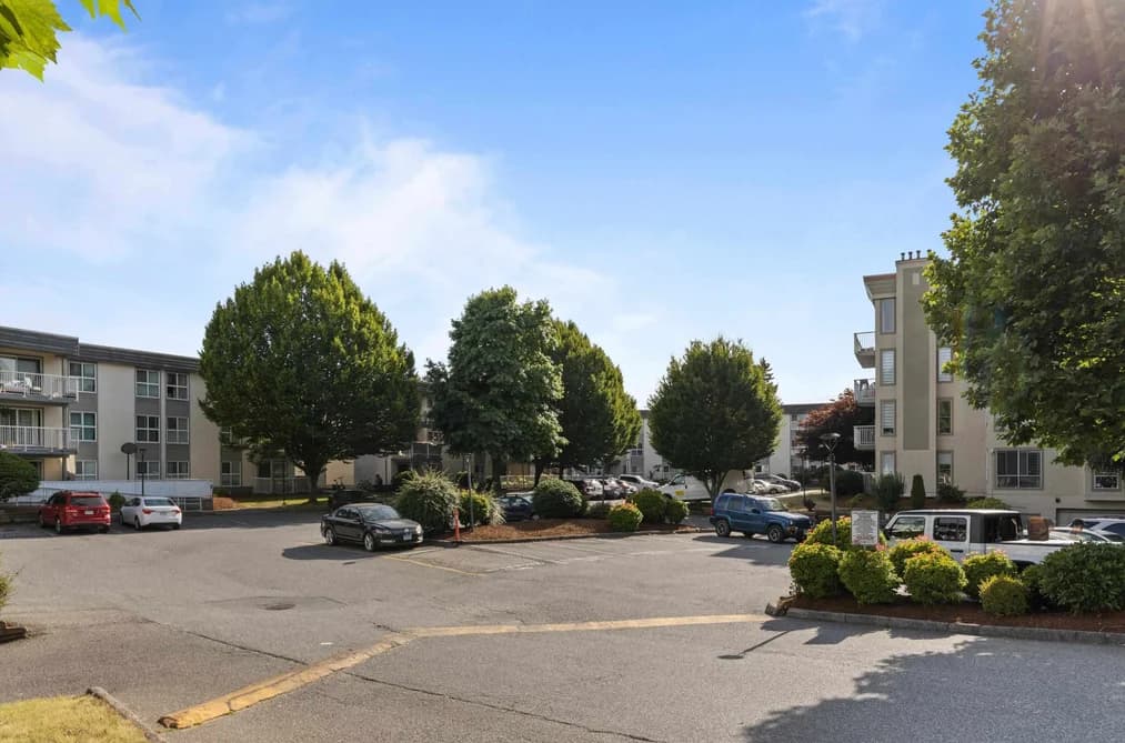 319 32850 GEORGE FERGUSON WAY, Abbotsford, BC — Residential for Sale - Photo 2