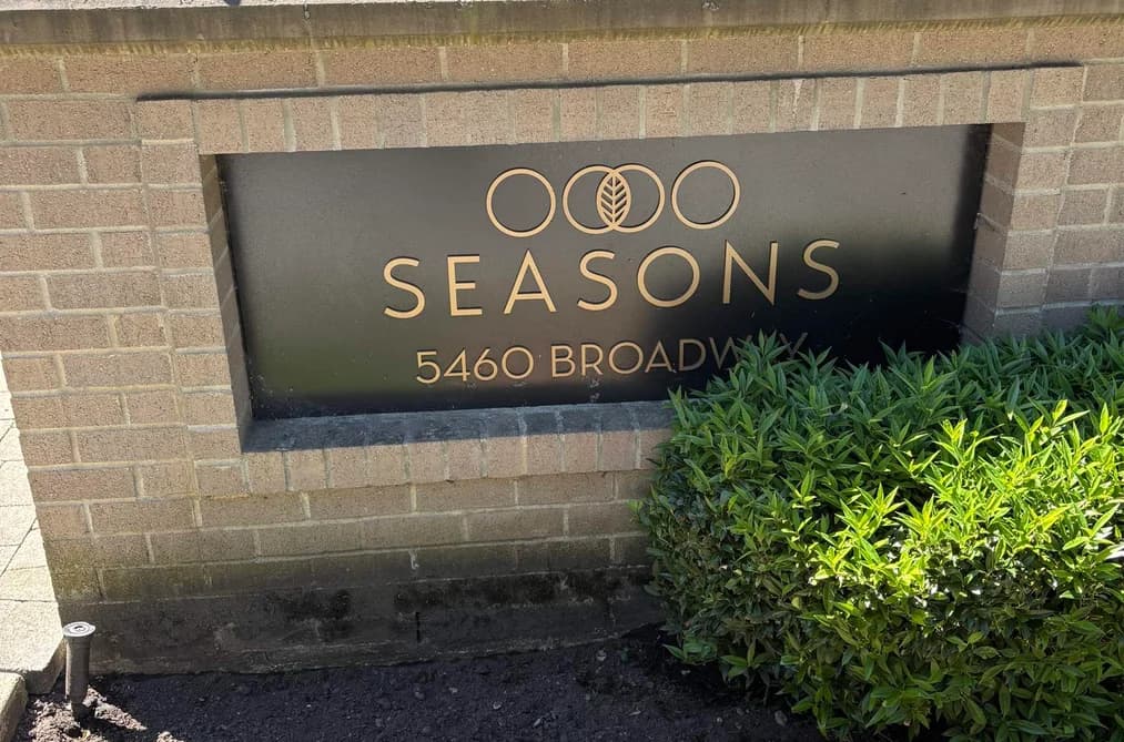 319 5460 BROADWAY, Burnaby, BC — Residential for Sale - Main Photo