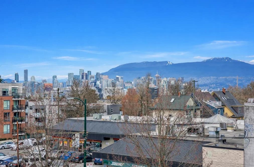 319 630 E BROADWAY, Vancouver, BC — Residential for Sale - Main Photo