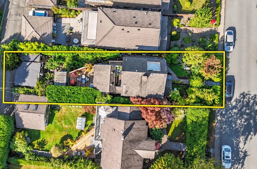 319 E 27TH STREET, North Vancouver, BC — Residential for Sale - Photo 2