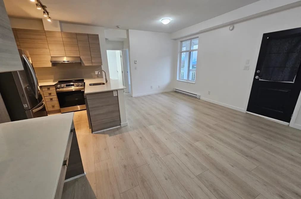 32 6965 HASTINGS STREET, Burnaby, BC — Residential for Sale - Photo 2