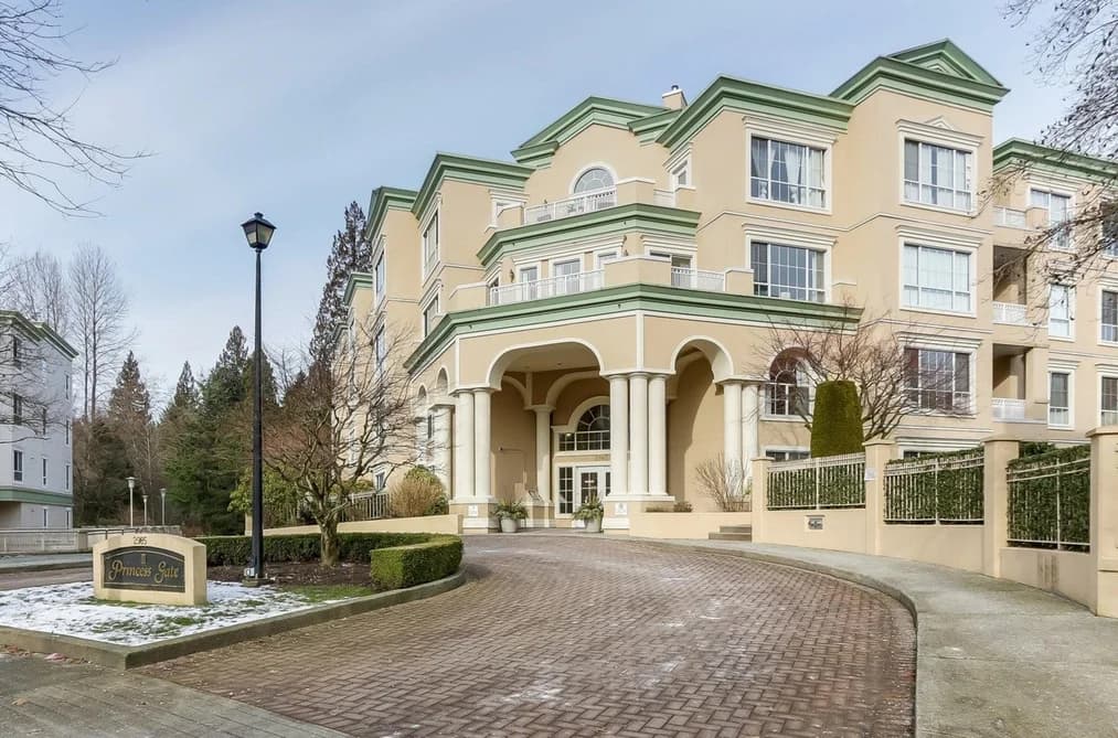 320 2995 PRINCESS CRESCENT, Coquitlam, BC — Residential for Sale - Main Photo