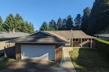 House for sale at 320 Gloucester Court Coquitlam British Columbia - MLS: R3116034