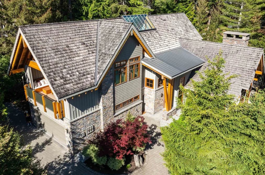 3205 ARCHIBALD WAY, Whistler, BC — Residential for Sale - Photo 2