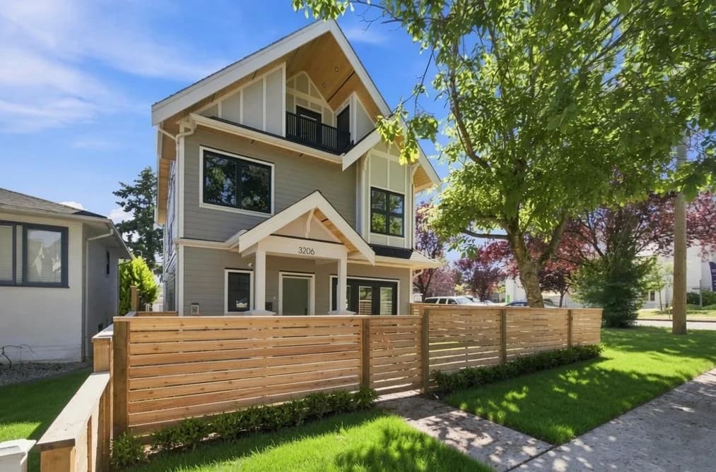 3206 E GEORGIA STREET, Vancouver, BC — Residential for Sale - Main Photo