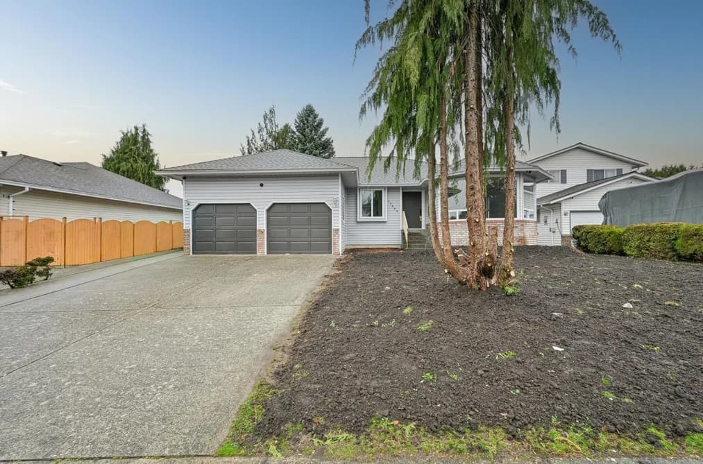 32069 CLINTON AVENUE, Abbotsford, BC — Residential for Sale - Main Photo