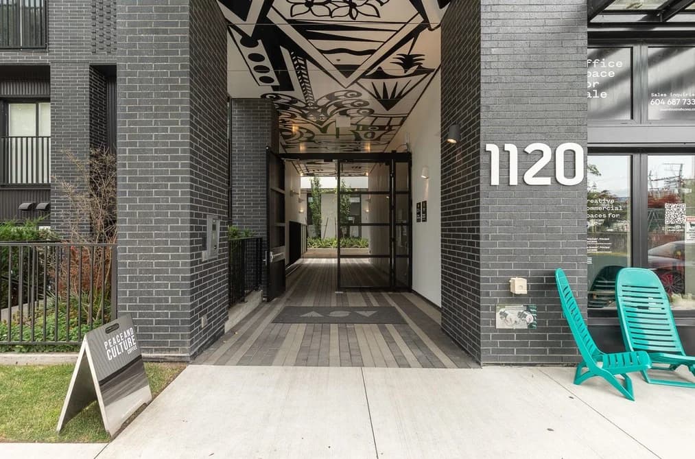 321 1120 E GEORGIA STREET, Vancouver, BC — Residential for Sale - Main Photo