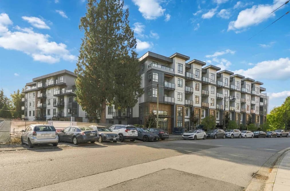 321 13968 LAUREL DRIVE, Surrey, BC — Residential for Sale - Photo 2