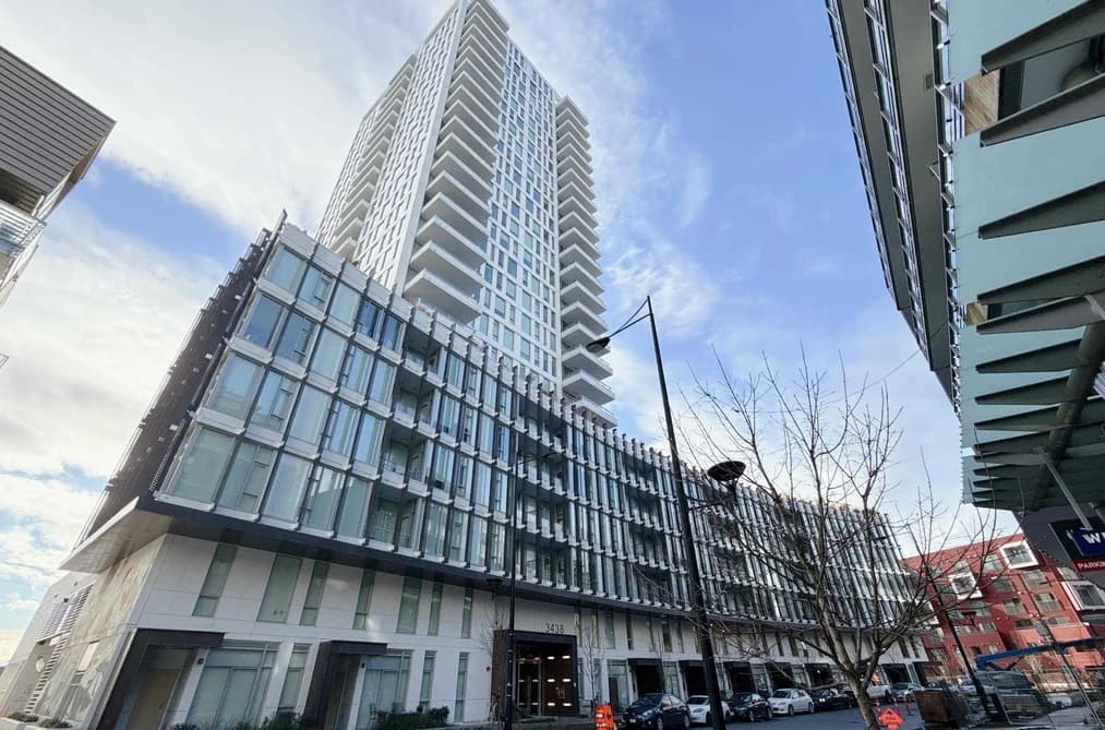 321 3438 SAWMILL CRESCENT, Vancouver, BC — Residential for Sale - Main Photo