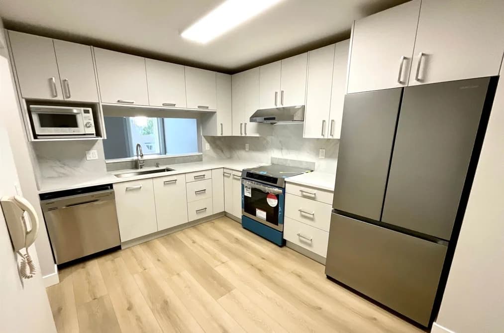 321 7453 MOFFATT ROAD, Richmond, BC — Residential for Sale - Photo 2
