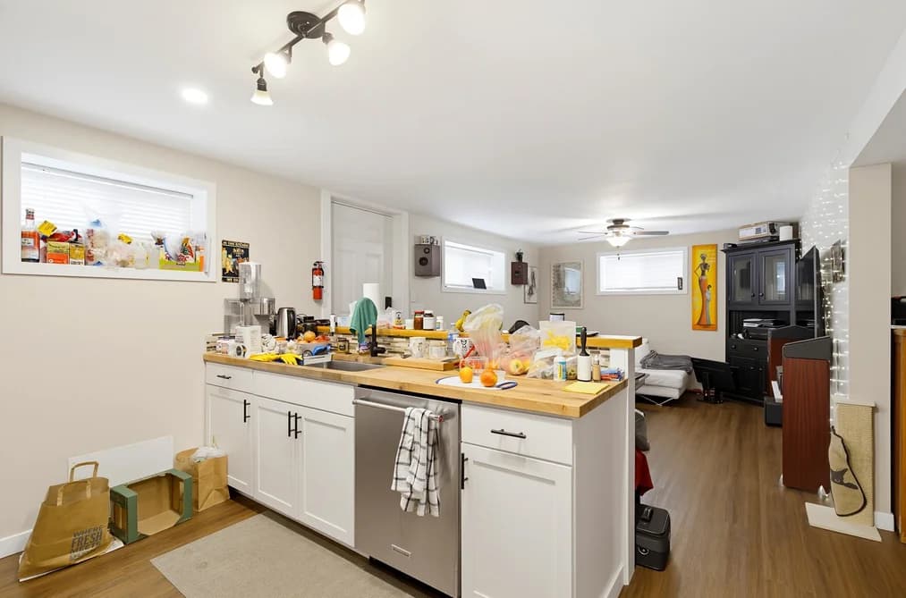 32110 BUECKERT AVENUE, Mission, BC — Residential for Sale - Photo 2